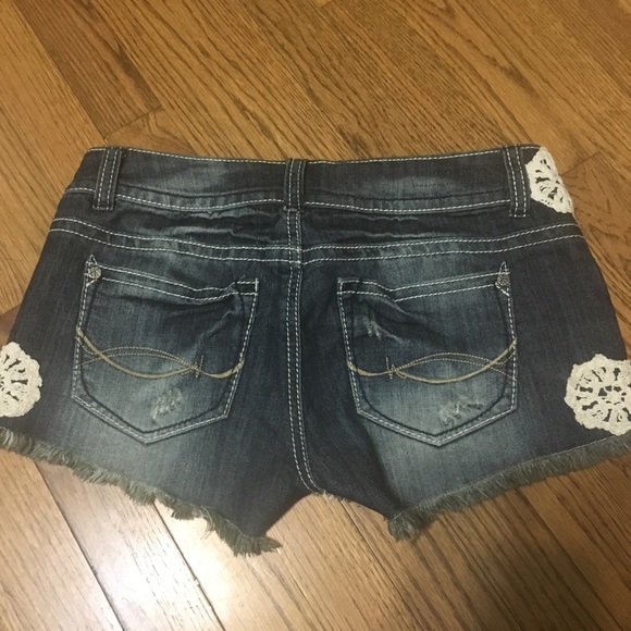 Denim low rise shorts - Picture 4 of 5